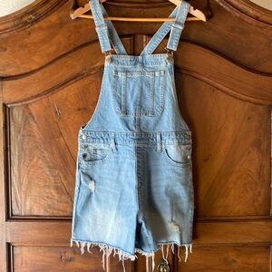 ▪️Universal Thread Overall Shorts